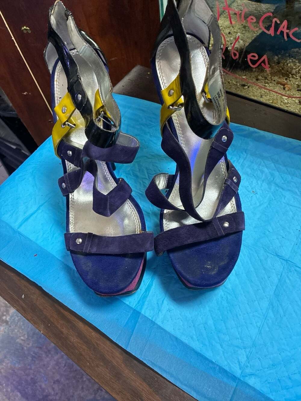 Bakers Yvonne Colorblock Suede Platform Sandals Size 9M